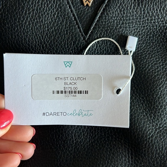 Kelly Wynne Black Clutch - Picture 3 of 4